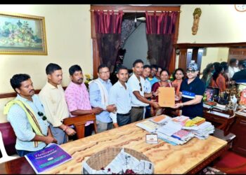 मंजूर झालेल्या 33 केव्ही सब-स्टेशनचे काम तातडीने सुरु करून पूर्ण करावे-कसमसूर क्षेत्रातील गावाकऱ्यांचे माजी राज्यमंत्री राजे अंब्रीशराव आत्राम यांना निवेदन.*