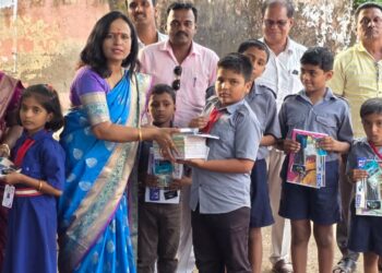 एक हात मदतीचा आपुलकीचा आणि माणुसकीचा:अमृत पठारे