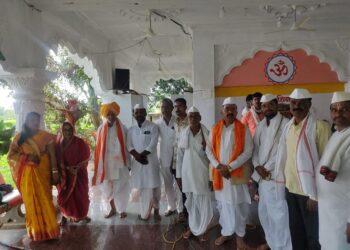 श्री अग्नि संत माधव बाबा पालखी पायी दिंडी सोहळ्याला भाविकांचा उत्स्फूर्त प्रतिसाद