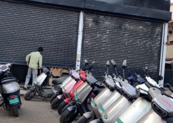 का पळून जात आहे OLA???