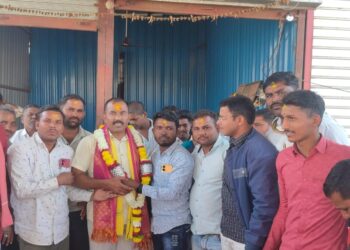 “चला मुंबई, चला मुंबई” — एस.टी. प्रमाणपत्रासाठी आझाद मैदानावर ठिय्या; दीपक बिराडेंचा रजाळवाडी–सिल्लोड दौरा