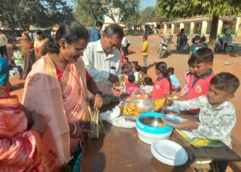 जि. प. शाळा बारलोणी येथे ‘बाल आनंद बाजार’ उत्साहात संपन्न