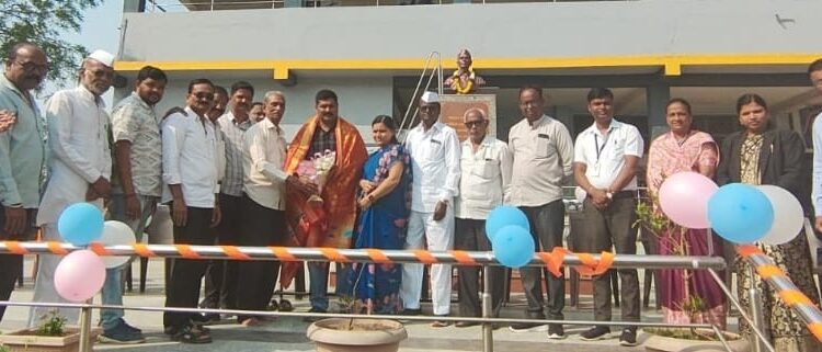 एम.एस.जी.एस.शिक्षण संकुलाचे श्री अमोल सोनवने यांचे देशाबाहेरील शेती अभ्यास दौरा युरोप साठी निवड झाल्याबद्दल सन्मान.