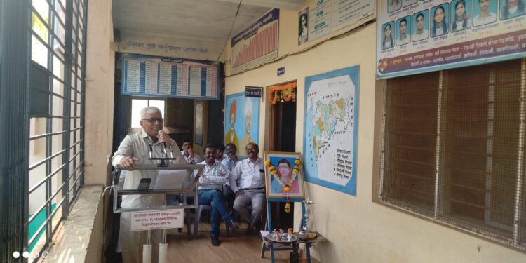 महागोंड येथील आप्पासाहेब गायकवाड हायस्कूलमध्ये इयत्ता दहावीच्या विद्यार्थ्यांचा निरोप समारंभ