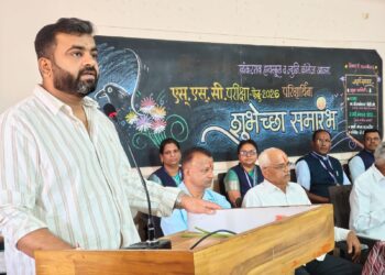 🔵🟠 आजरा येथील व्यंकटराव शिक्षण संकुलात दहावी विद्यार्थ्यांचा शुभेच्छा समारंभ उत्साहात 🟠🔵