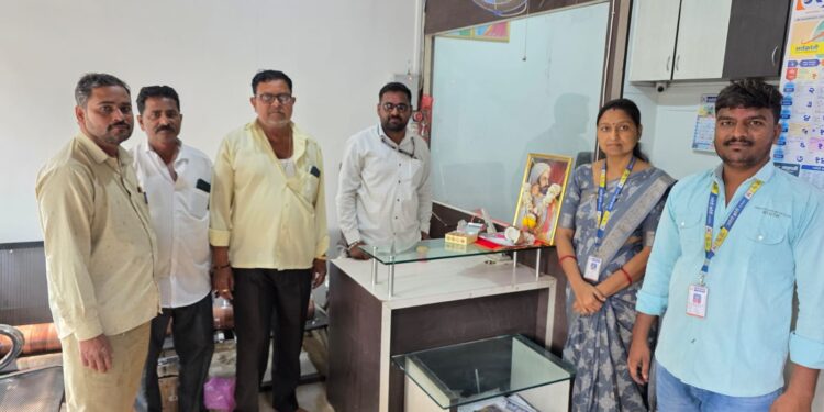 ज्योती क्रांती मल्टीस्टेटमध्ये शिवजयंती उत्साहात साजरी; कडा शाखेत छत्रपतींना अभिवादन