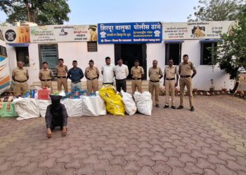 शिरपूर तालुका पोलिसांची कारवाई; प्रतिबंधित गुटखा साठ्यासह लक्झरी वाहन जप्त