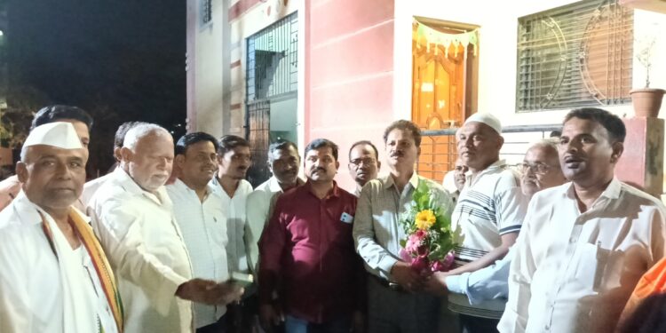 वालुज मनीषा नगरमध्ये श्री बालाजी सोनटके यांचा भव्य गौरव