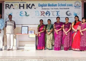 राधिका इंग्लिश मिडीयम स्कुल मध्ये मराठी भाषा गौरव दिन उत्साहात साजरा