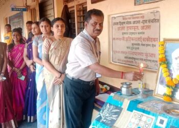 आजरा हायस्कूलमध्ये राष्ट्रीय विज्ञान दिन उत्साहात साजरा