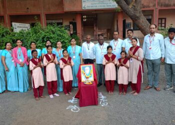 सातपुडा शिक्षक प्रसारक प्रसाद मंडळ विद्यावाडी धुळे संचलित शारदा कन्या माध्यमिक व उच्च माध्यमिक विद्यालय शहादा येथे दि. 27 फेब्रुवारी मराठी राजभाषा दिवस साजरा करण्यात आला..!