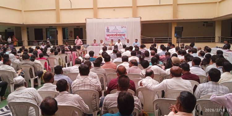 दर्यापूर तहसीलमध्ये जनता दरबार; नागरिकांच्या समस्यांना थेट वाचा