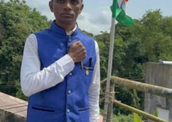 🌟 आजरा हायस्कूलचे शिक्षक किरण कांबळे यांचा शैक्षणिक व सामाजिक कार्याचा प्रेरणादायी प्रवास 🌟