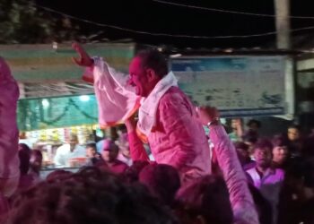 डॉ. संजय गव्हाणे व पंचायत समितीत निवडून आलेले सौ. माया ललित सुरसे यांच जंगी स्वागत