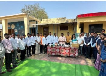 CCTV व कॉम्प्युटर वाटप सोहळ्याचे आयोजन करण्यात आले.