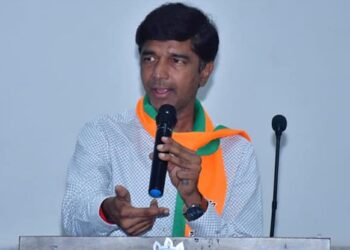 गंगापुर तालुक्याचे आमदार प्रशांत बंब यांनी मजुरांच्या हक्काचे प्रश्न मांडले