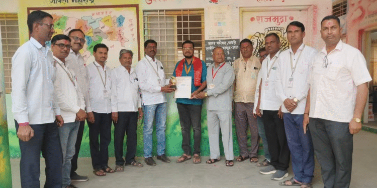पाथरी येथे प्रा. डॉ. राजकुमार कांबळे यांचा ‘विद्या वाचस्पती’ सन्मान