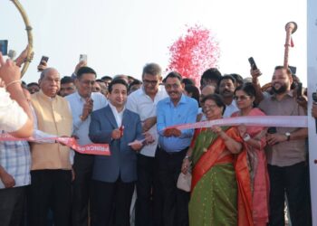 कोकणासाठी जलवाहतुकीचा नवा पर्याय : M2M रो-रो सेवा मुंबईहून विजयदुर्गकडे रवाना