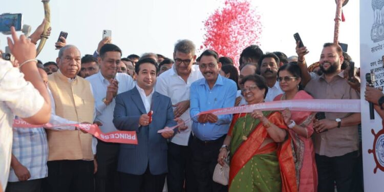 कोकणासाठी जलवाहतुकीचा नवा पर्याय : M2M रो-रो सेवा मुंबईहून विजयदुर्गकडे रवाना