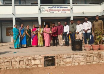 कवी आपल्या भेटीला उपक्रम न्यू इंग्लिश स्कूल शेडशाळ येथे संपन्न…..