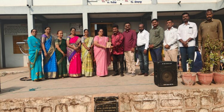 कवी आपल्या भेटीला उपक्रम न्यू इंग्लिश स्कूल शेडशाळ येथे संपन्न…..