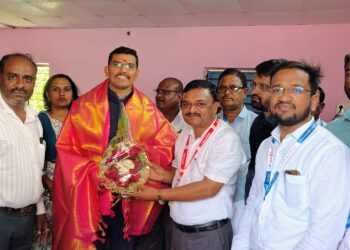 मुख्यमंञी समृध्द ग्राम अभियानांतर्गत पाहणी दौरा