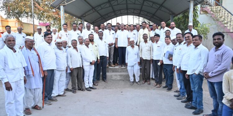 गवंडगाव येथे मा खा श्री समीर भाऊ भुजबळ यांचे हस्ते नविन तलाठी कार्यालय व अंगणवाडी चे भुमिपुजन