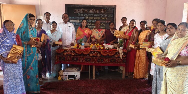 निमगाव मा. जि .प. प्रा. शाळेत महिला सक्षमीकरण सप्ताह साजरा