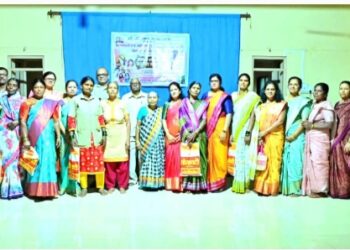 🔴 जागतिक महिला दिनानिमित्त जे. पी. नाईक पतसंस्थेकडून श्रमिक महिलांचा गौरव