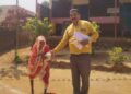 माणुसकीचा ओलावा! १०० वर्षांच्या आजीने जोपासले पुत्रवत प्रेम; शिक्षकाला शाळेत नेऊन दिला यात्रेचा प्रसाद