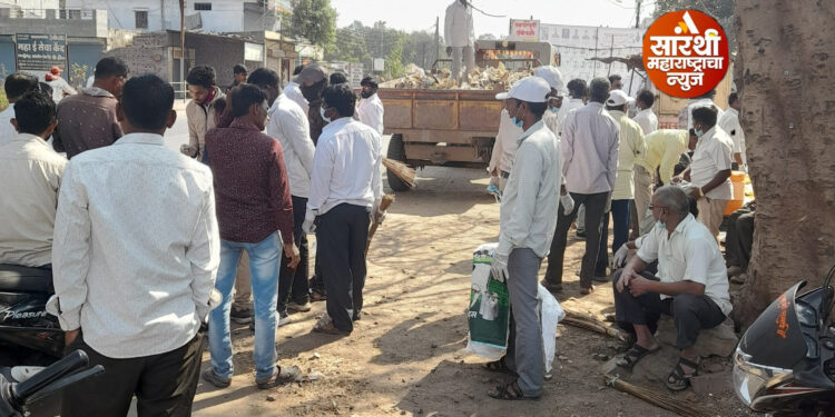 महाराष्ट्र भूषण आदरनिय.डॉ.श्री नानासाहेब धर्माधिकारी प्रतिष्ठानच्या वतीने माळशिरस येथे स्वच्छता अभियान