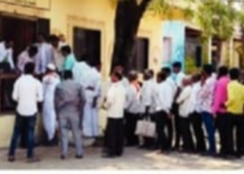 मानोली गावच्या ग्रामरोजगार सेवक हटवायला घेतले मतदान