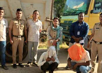 माचनूर–नागणी रोडवर अवैध वाळू वाहतूक करणारे दोन हायवा जप्त