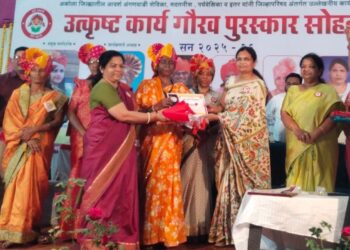 जागतिक महिला दिनानिमित्त अंगणवाडी सेविकांचा सन्मान