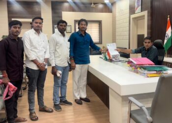 शासकीय कापूस खरेदीला मुदतवाढ द्या; जिल्हाधिकाऱ्यांना निवेदन