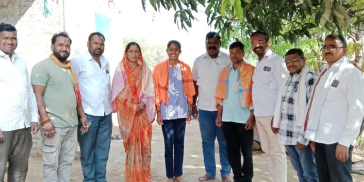 शेतकऱ्याच्या लेकीची भरारी; वाघाळे येथील ऋतुजा वाणी महाराष्ट्र पोलिस दलात दाखल