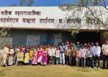 स्पार्क फाउंडेशनकडून विद्यार्थ्यांना अभ्यासपूर्ण सहलीचा अनोखा अनुभव