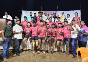 केळशीतील जिल्हास्तरीय कबड्डी स्पर्धा रंगली; गजानन संघर्ष संघाचा दमदार विजय