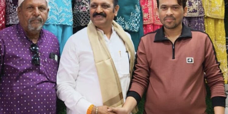 रमजान ईद निमित्त प्रशांत राठोड यांचा सर्वधर्मीय संवाद