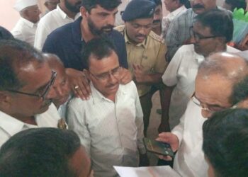 शिवना टाकळी प्रकल्पाबाबत विखे पाटील ॲक्शन मोडवर; ९ गावांच्या पाणी प्रश्नासाठी तातडीचे आदेश