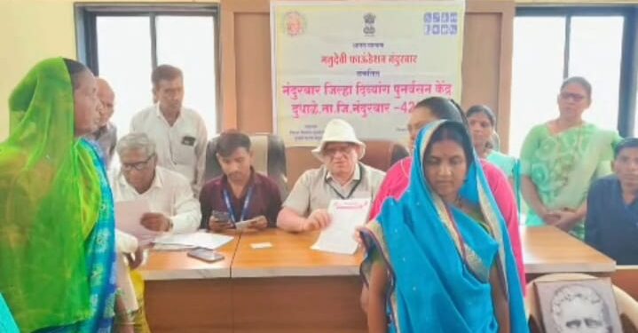 मंदाणा येथे दिव्यांग बांधवांसाठी विशेष शिबिर; ५० अर्ज नोंदणी, ई-केवायसीला उत्स्फूर्त प्रतिसाद