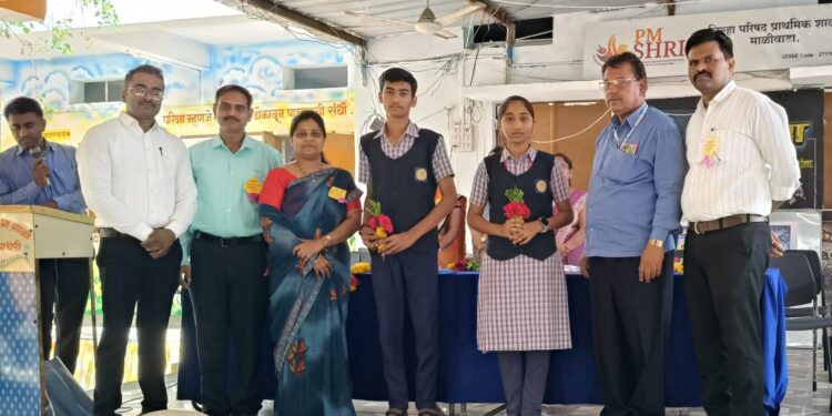 तालुकास्तरावर रेणाखळीची चमक; ‘वर्ड चॅम्पियन्स’ स्पर्धेत अव्वल स्थान