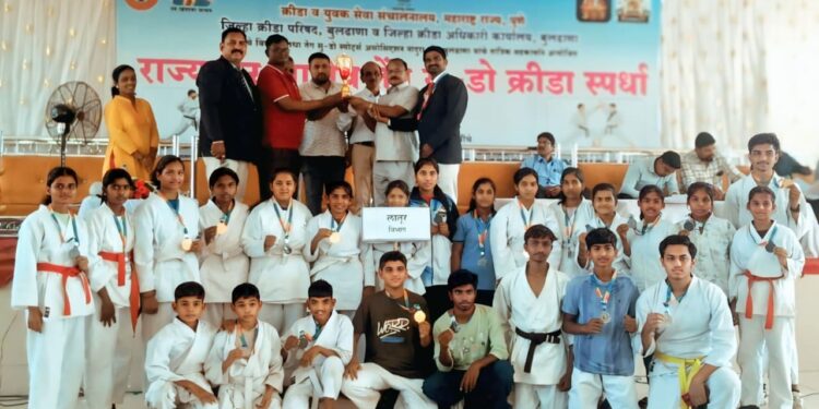 उमरग्यात कराटे बेल्ट ग्रेडेशन परीक्षा उत्साहात संपन्न; विद्यार्थ्यांचा उल्लेखनीय सहभाग