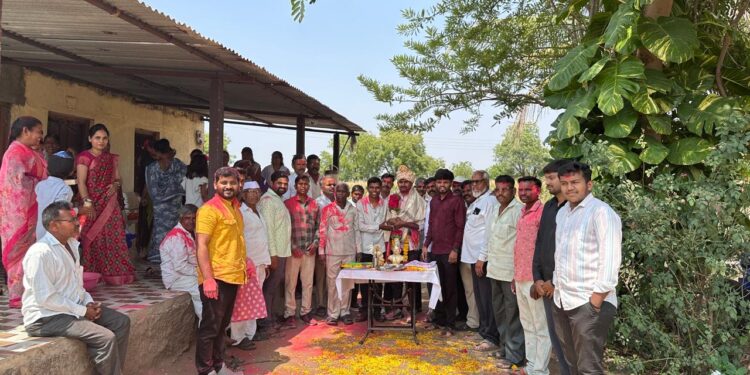 विक्रम पगारे यांची असिस्टंट मॅनेजरपदी निवड; सुरेगाव रस्ता परिसरात आनंदाचा उत्सव