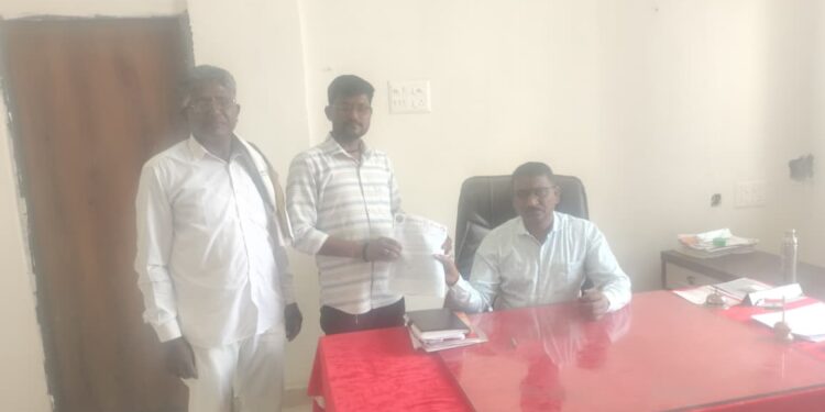 शेतकरी सन्मान योजनेपासून वंचित शेतकऱ्यांसाठी ६ एप्रिलला अर्धनग्न आंदोलनाचा इशारा