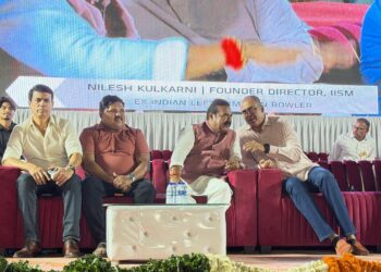 शेलघर येथील एम जी ट्रॉफीला निलेश कुलकर्णी यांच्या उपस्थितीने चार चांद