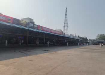 पंढरपूरमध्ये तात्पुरत्या बस स्थानक स्थलांतरामुळे वारकऱ्यांचे हाल