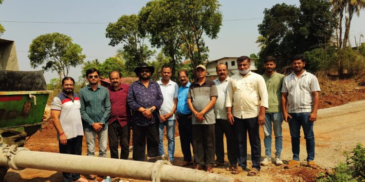 आजऱ्यात रवळनाथ कॉलनीतील सिमेंट रस्ता कामाचा शुभारंभ; नगरसेवक परशुराम बामणे यांच्या हस्ते उद्घाटन