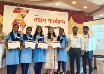 अंजनगावच्या सोमेश्वर विद्यालयाचा जिल्हास्तरीय प्रदर्शनात झेंडा रोवला