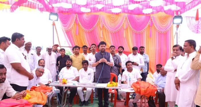 धार्मिक स्थळांच्या विकासाला प्राधान्य; श्री मलयाप्पा मंदिर कळशारोहण सोहळा उत्साहात